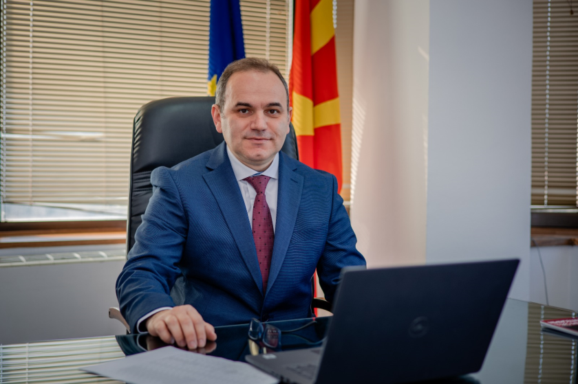 Lulzim Aliu njofton dorëheqjen nga posti i zv.ministrit të Arsimit