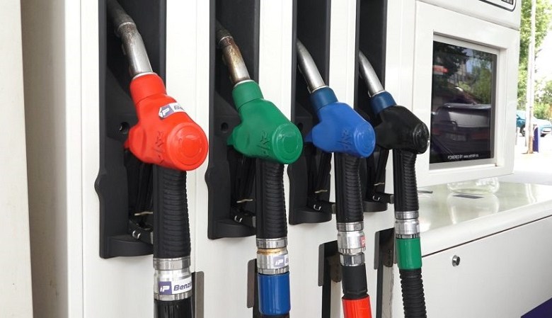 Çmimet e naftës bien ndjeshëm pas marrëveshjes për armëpushim mes SHBA-së dhe Iranit