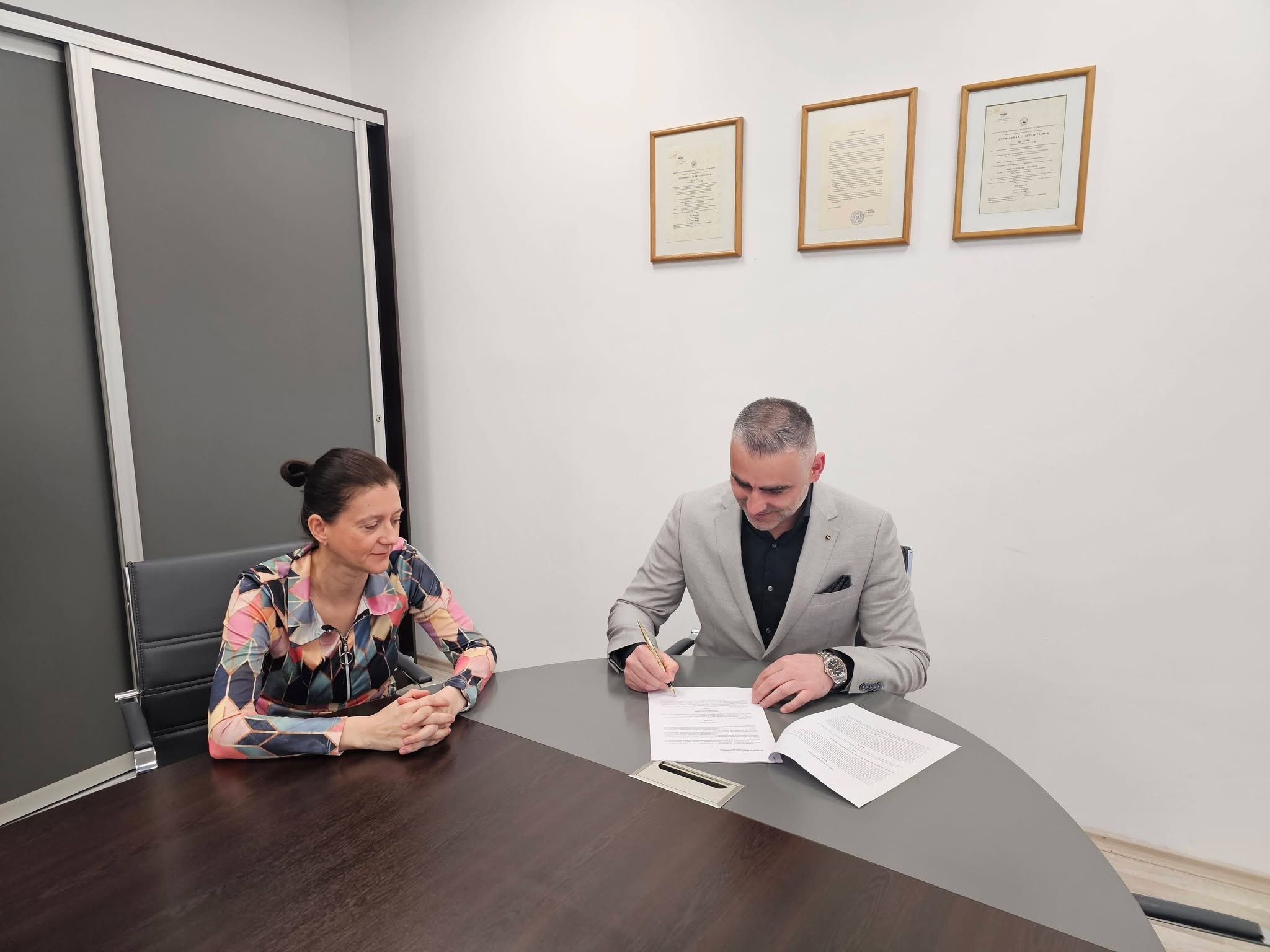 Nënshkruhet marrëveshja kolektive në Byronë për Metrologji: Rritje pagash dhe përmirësim i të drejtave të punonjësve